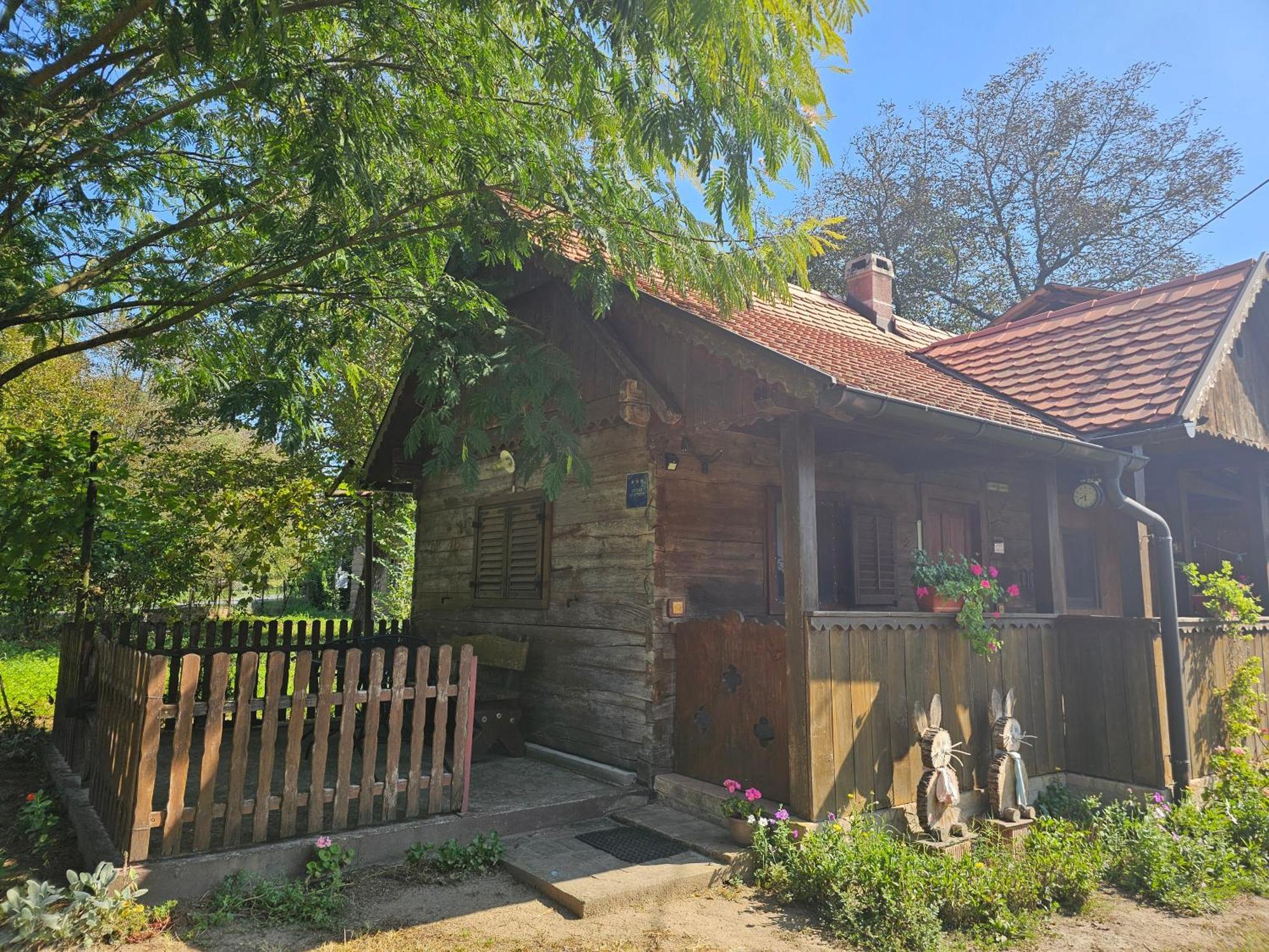 Apartments Kuvarna Čigoč Eksteriør billede